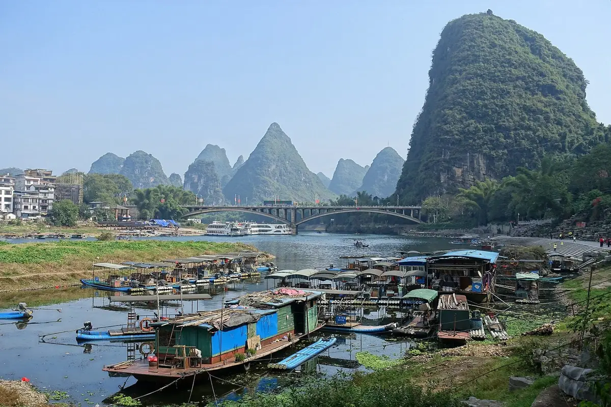 China Zhangjiajie & Fenghuang 8D7N