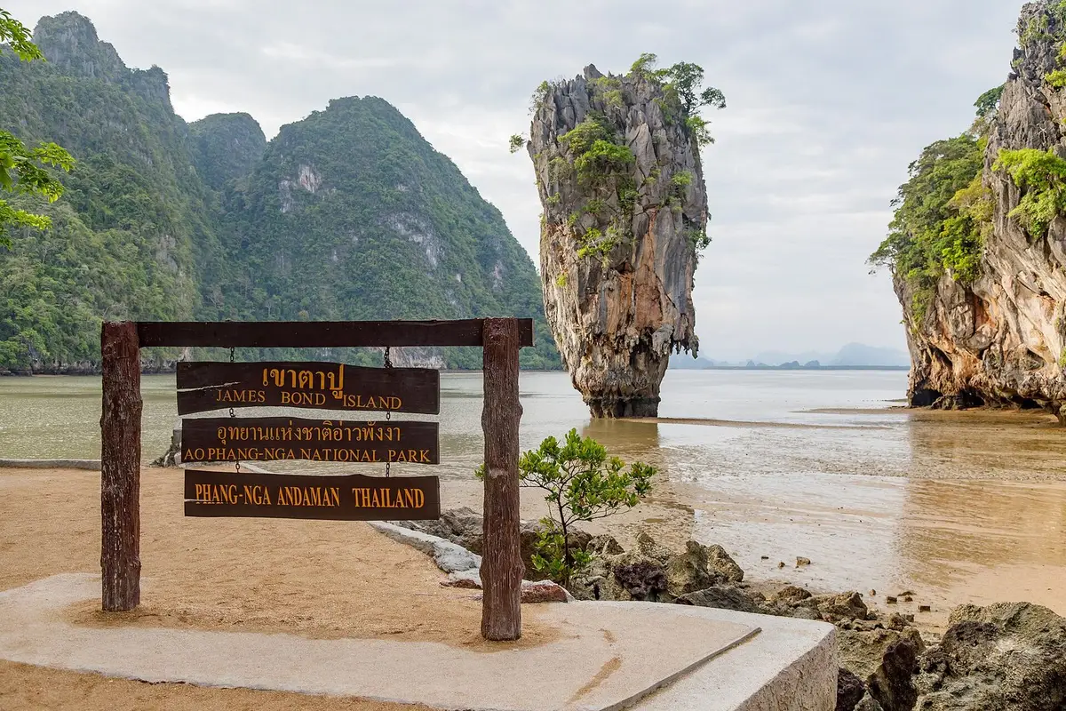 Phuket & Krabi Free & Easy 7D6N — Day 2 — Phi Phi Island speedboat tour with lunch